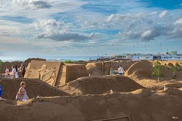 El famoso belén de arena de Las Canteras, icono de la Navidad grancanaria/Antonio Rico.
